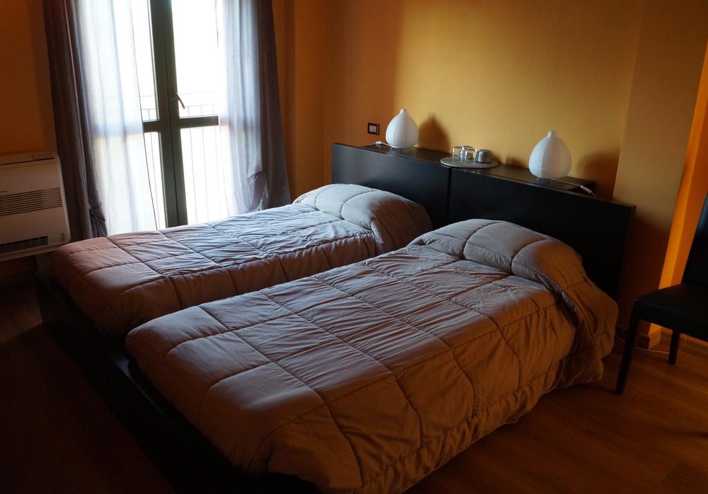 Conte Pietro Room&Breakfast แฟร์รารา ภายนอก รูปภาพ