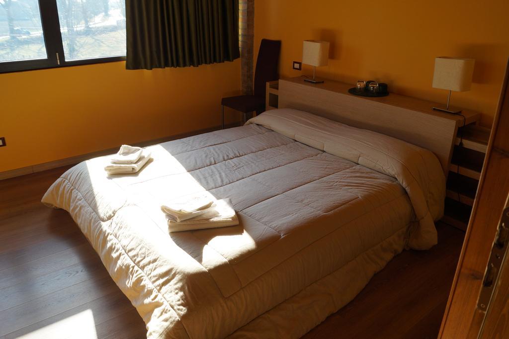 Conte Pietro Room&Breakfast แฟร์รารา ภายนอก รูปภาพ